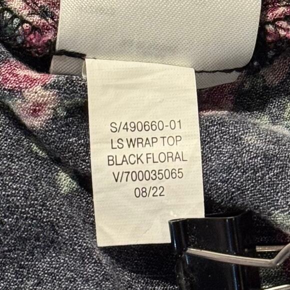 Old Navy Wrap Top Floral Cottage Dark Academia Boho Prairie Romantic Black 4X - Picture 7 of 9